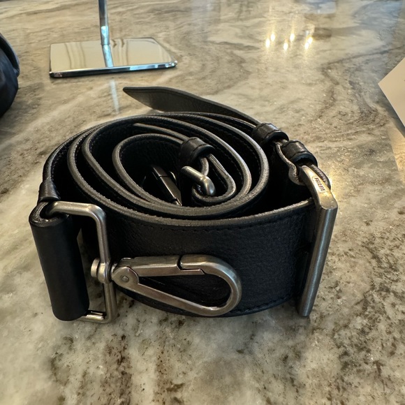 🖤♠️ Prada grommet bag ♠️🖤 - Picture 9 of 10